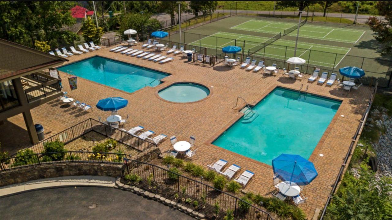 Woodhaven - Private - 3 Suites - Gorgeous Views - 3 Pools - Gamerm - Hottub - Lots Of Bears Gatlinburg Zewnętrze zdjęcie