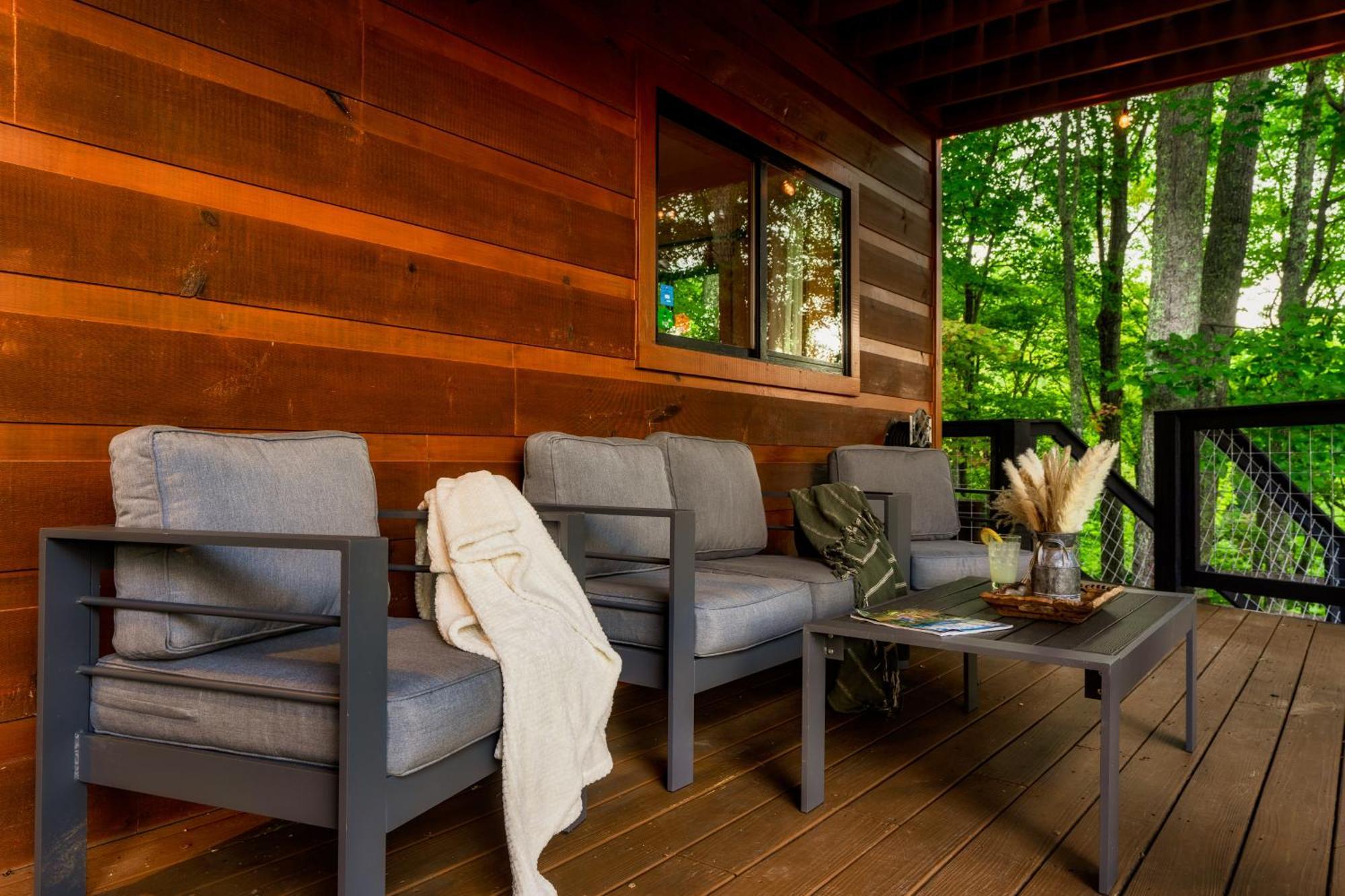 Woodhaven - Private - 3 Suites - Gorgeous Views - 3 Pools - Gamerm - Hottub - Lots Of Bears Gatlinburg Zewnętrze zdjęcie