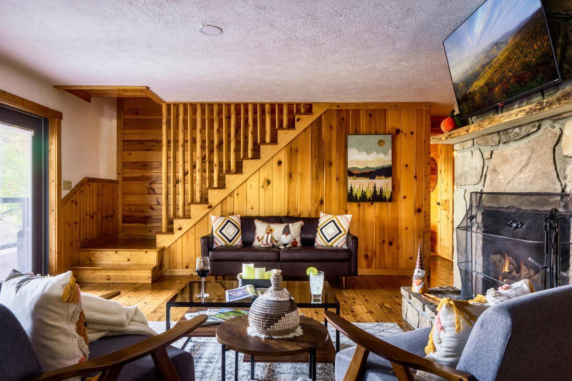Woodhaven - Private - 3 Suites - Gorgeous Views - 3 Pools - Gamerm - Hottub - Lots Of Bears Gatlinburg Zewnętrze zdjęcie