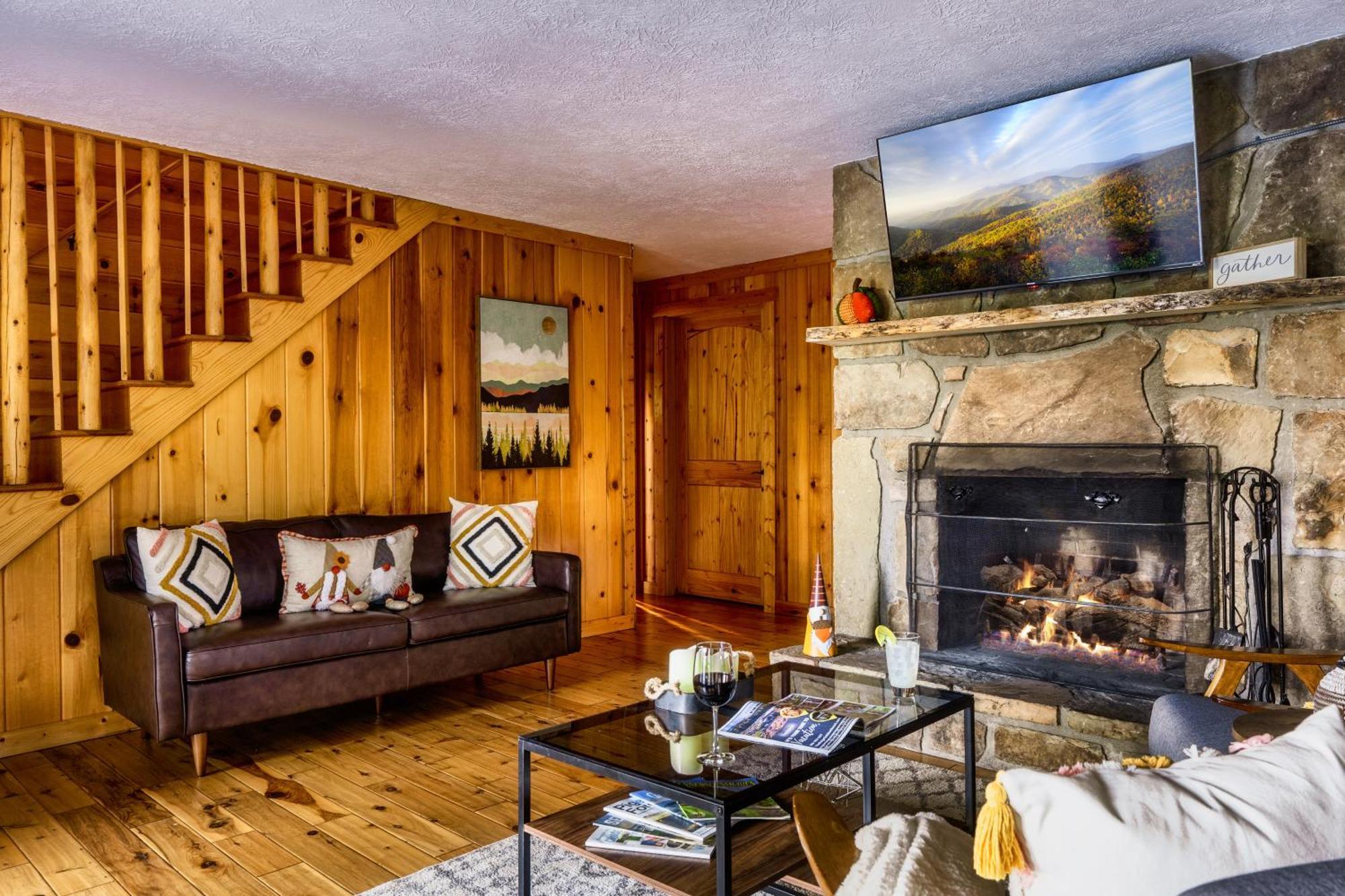 Woodhaven - Private - 3 Suites - Gorgeous Views - 3 Pools - Gamerm - Hottub - Lots Of Bears Gatlinburg Zewnętrze zdjęcie