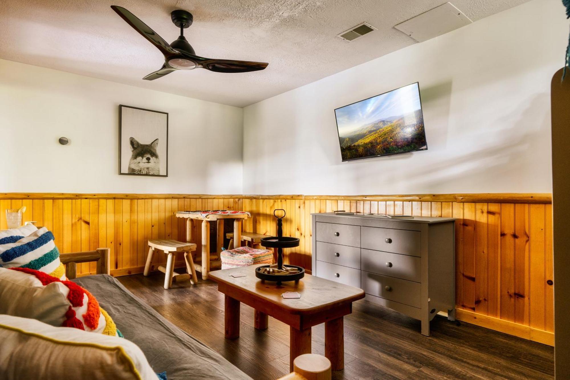 Woodhaven - Private - 3 Suites - Gorgeous Views - 3 Pools - Gamerm - Hottub - Lots Of Bears Gatlinburg Zewnętrze zdjęcie