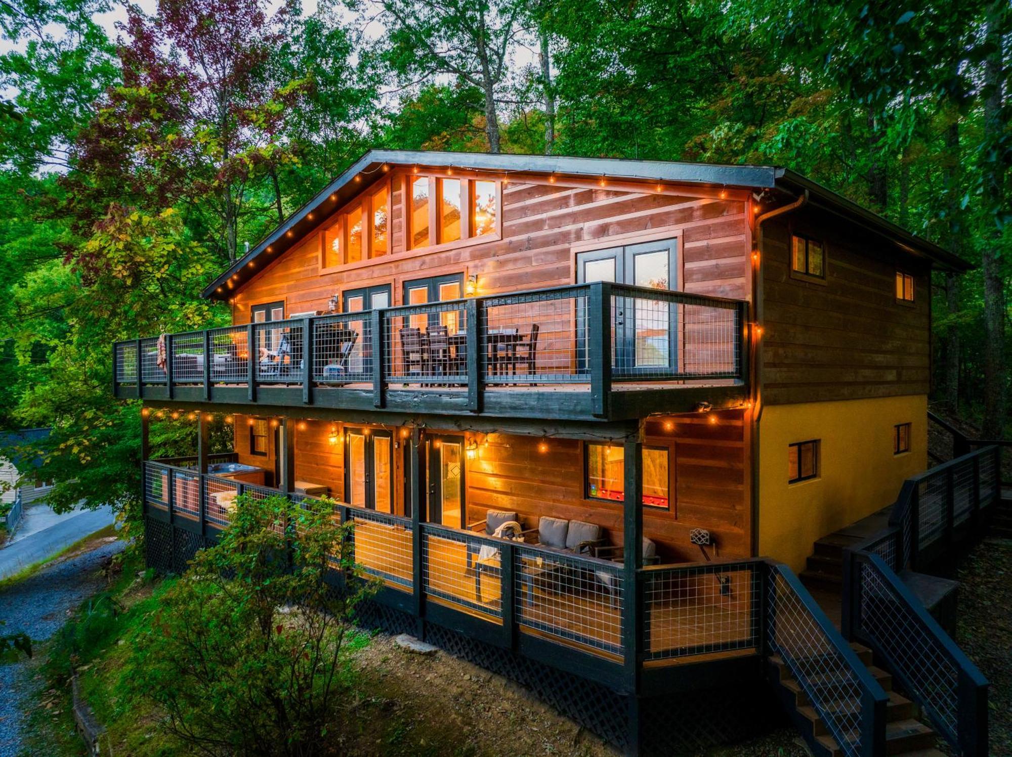 Woodhaven - Private - 3 Suites - Gorgeous Views - 3 Pools - Gamerm - Hottub - Lots Of Bears Gatlinburg Zewnętrze zdjęcie