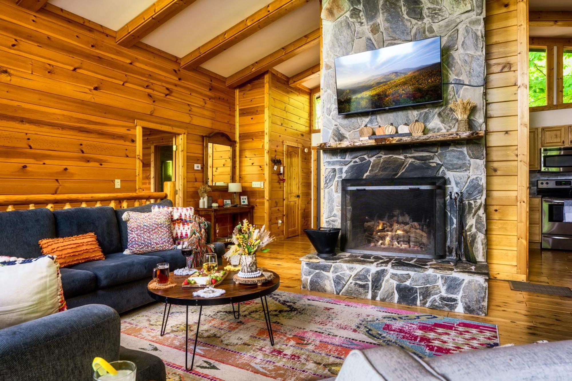 Woodhaven - Private - 3 Suites - Gorgeous Views - 3 Pools - Gamerm - Hottub - Lots Of Bears Gatlinburg Zewnętrze zdjęcie