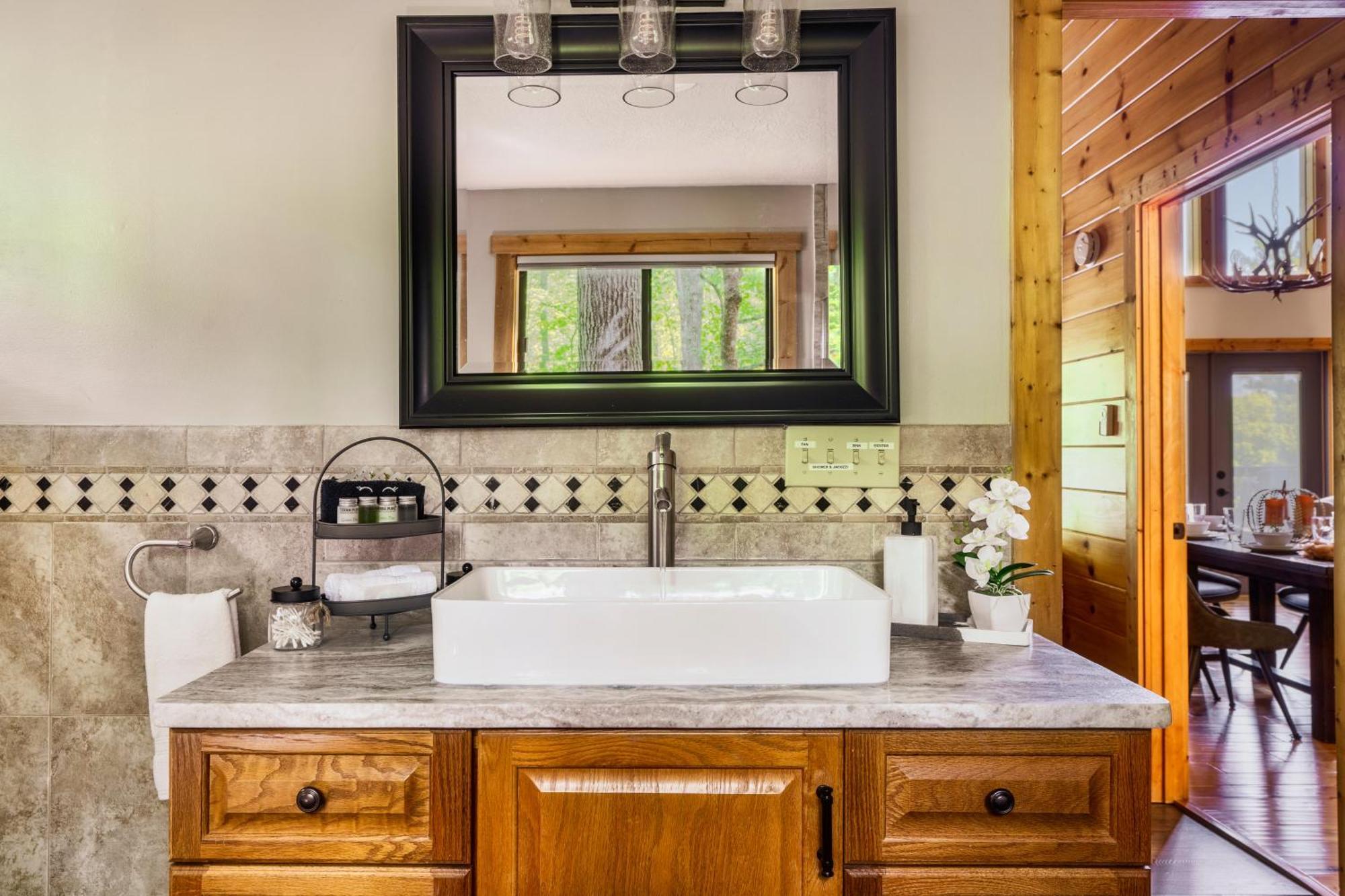 Woodhaven - Private - 3 Suites - Gorgeous Views - 3 Pools - Gamerm - Hottub - Lots Of Bears Gatlinburg Zewnętrze zdjęcie